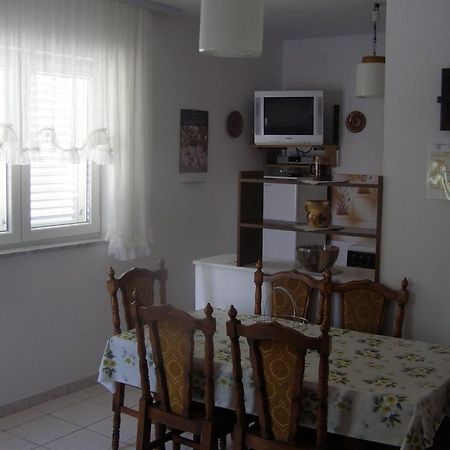 Apartments Rovis Tar-Vabriga Ngoại thất bức ảnh