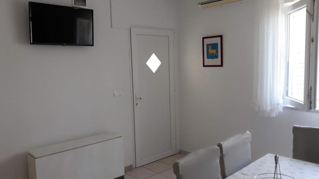 Apartments Rovis Tar-Vabriga Ngoại thất bức ảnh