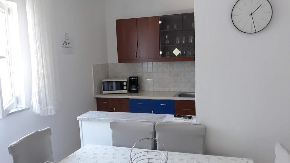 Apartments Rovis Tar-Vabriga Ngoại thất bức ảnh