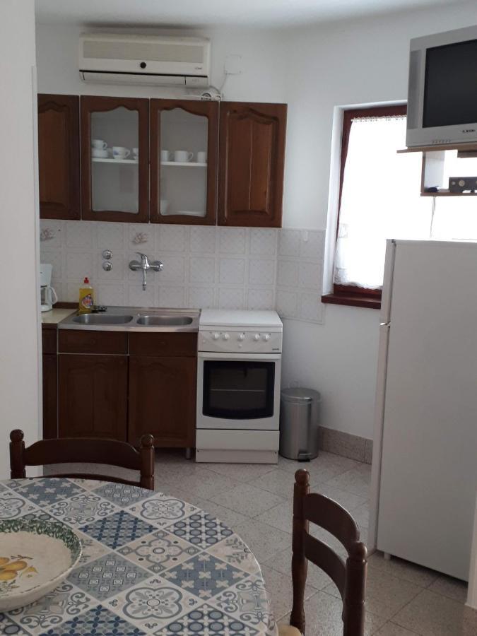 Apartments Rovis Tar-Vabriga Ngoại thất bức ảnh