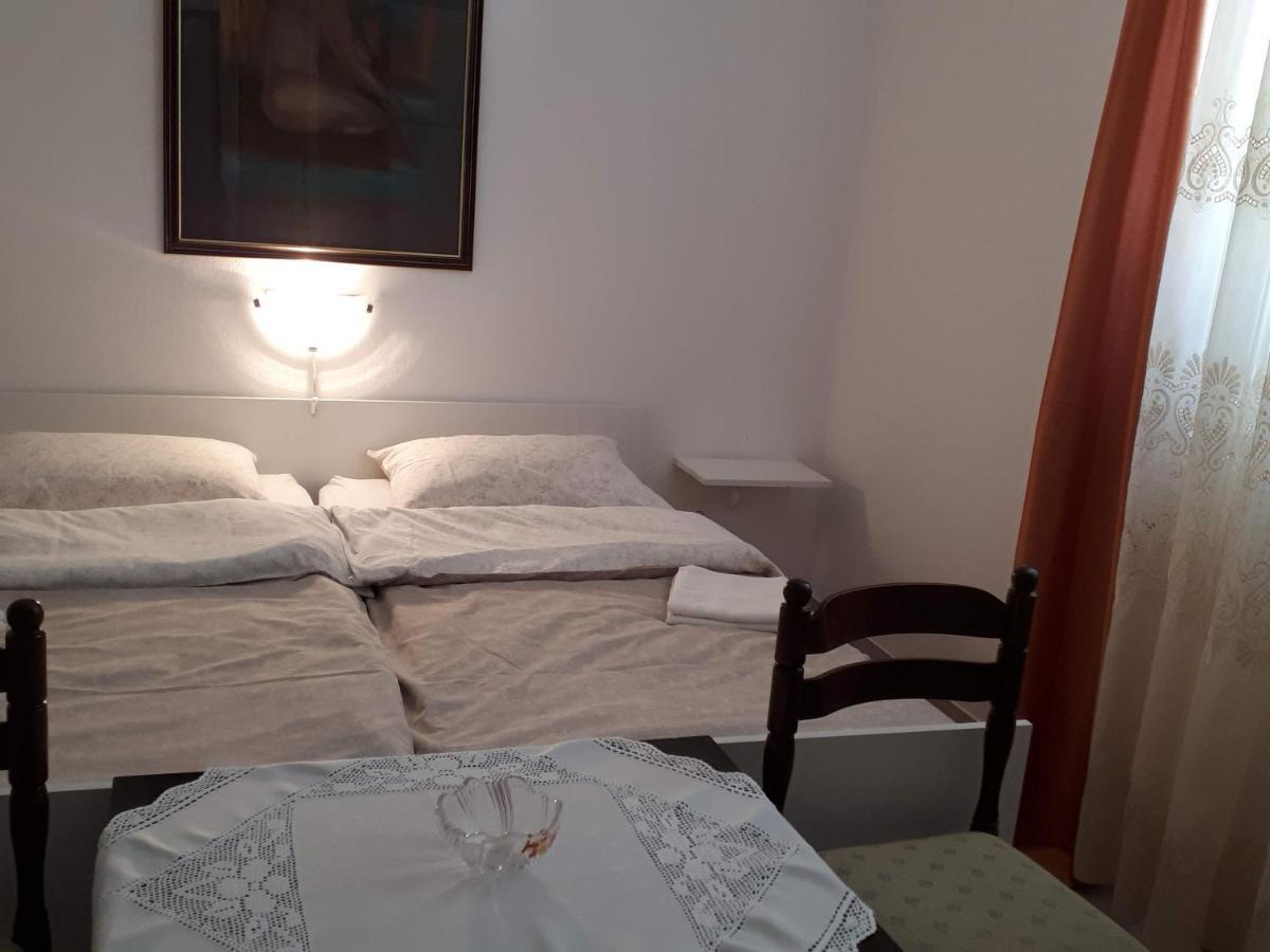 Apartments Rovis Tar-Vabriga Ngoại thất bức ảnh